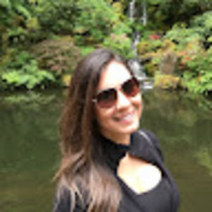 Meet your Posher, Crystal